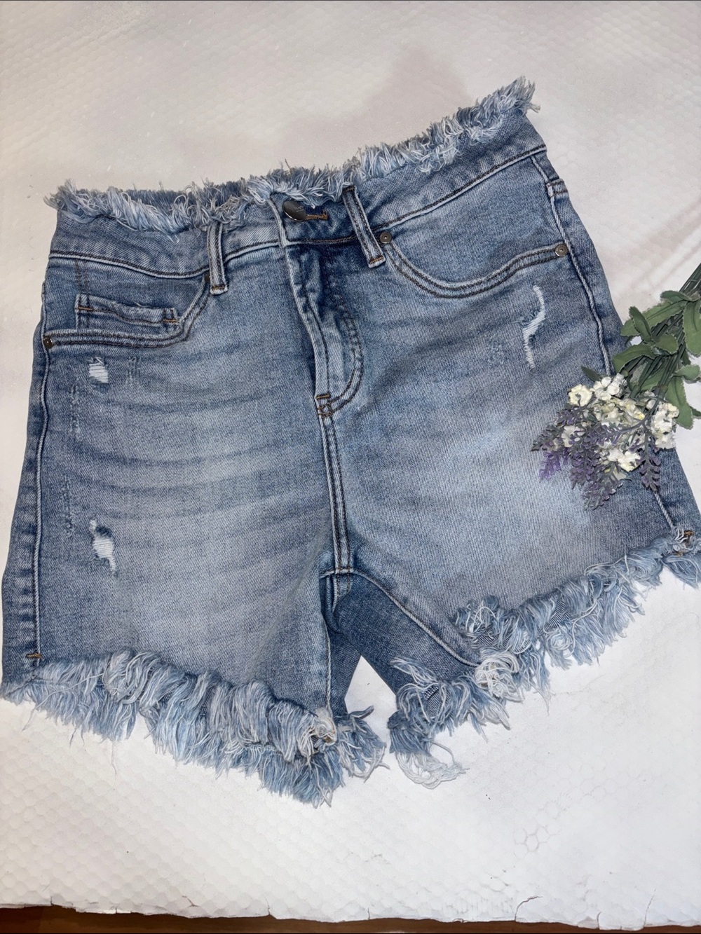 MoCo Boutique High Waist Stretch Denim Jean Shorts Raw Hem Ragged Size Medium